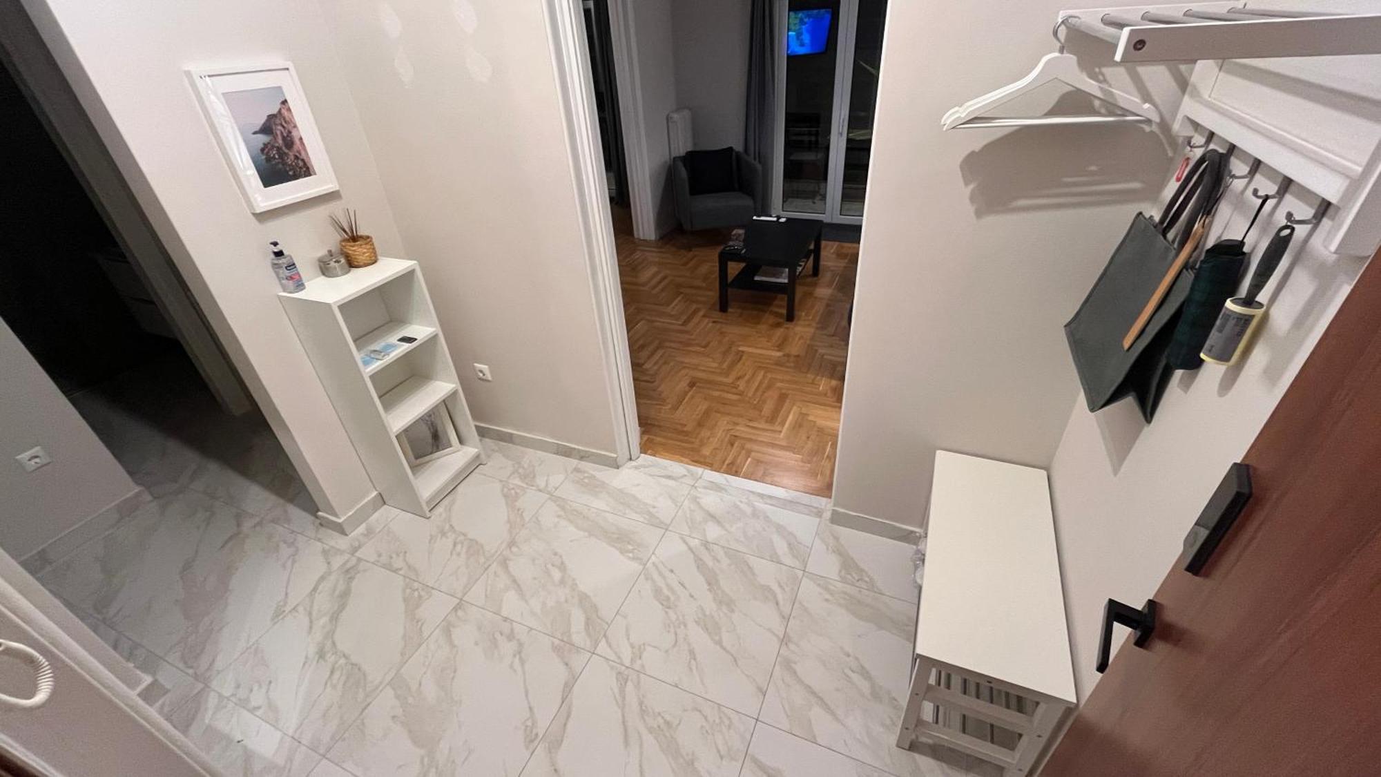 אתונה 4 Newly Renovated Charming Apartments Steps From Panormou Metro Station חדר תמונה